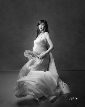 Flying dress Jelkafotografie blackwhite